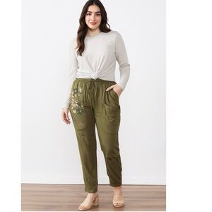 Oslo 16 Green Painted Floral Jogger Pants Size 6